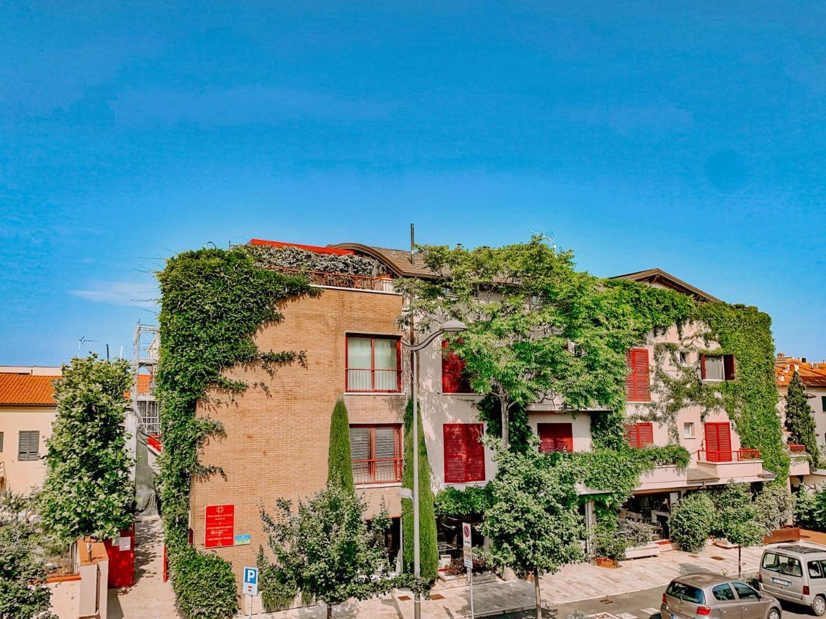 Corso Emanuele Apartments San Vincenzo Bagian luar foto