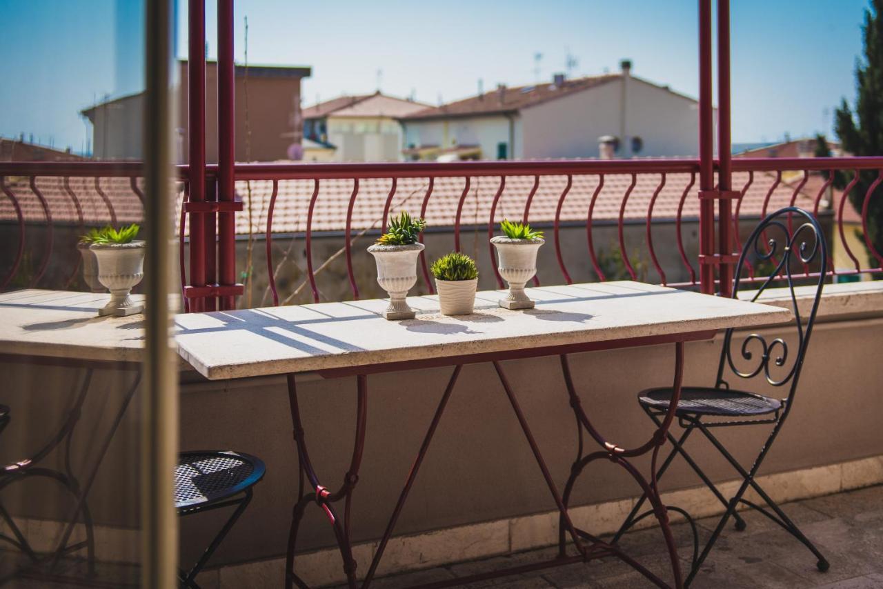 Corso Emanuele Apartments San Vincenzo Bagian luar foto