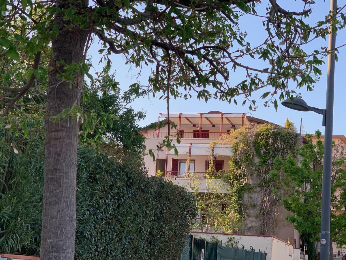 Corso Emanuele Apartments San Vincenzo Bagian luar foto