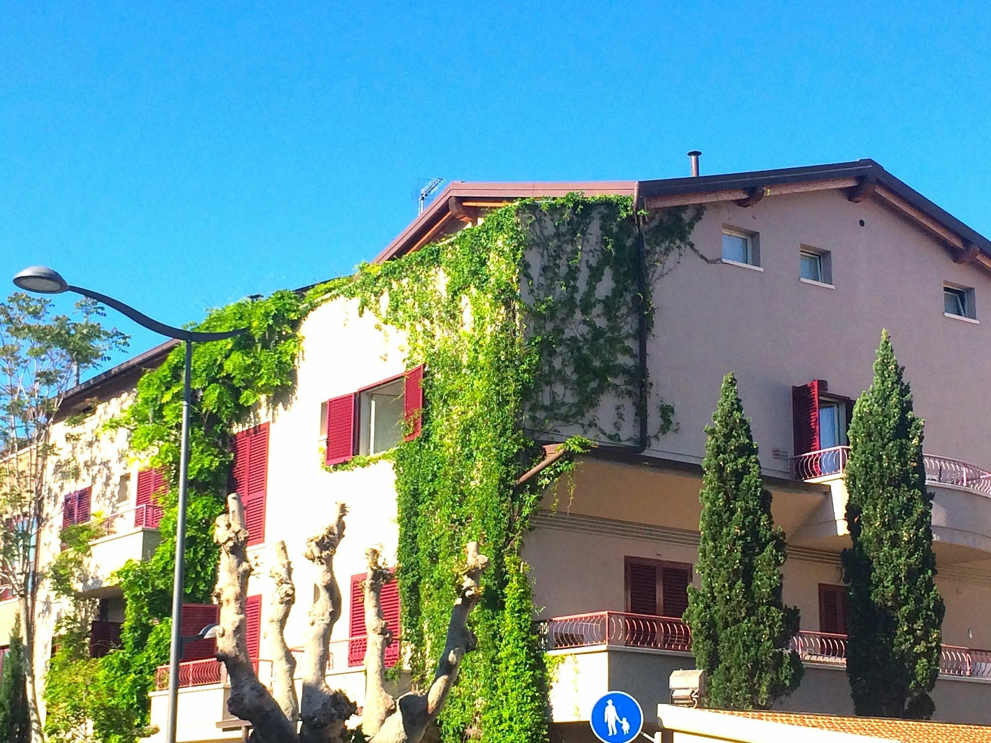 Corso Emanuele Apartments San Vincenzo Bagian luar foto